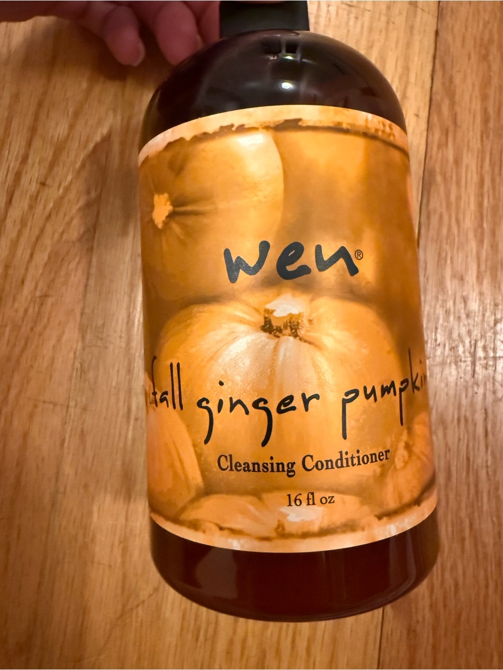 WEN Fall Ginger Pumpkin Cleansing Conditioner in warm orange